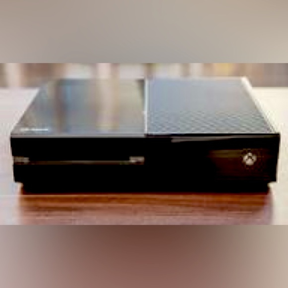 Only console and wires NO CONTROLLER
